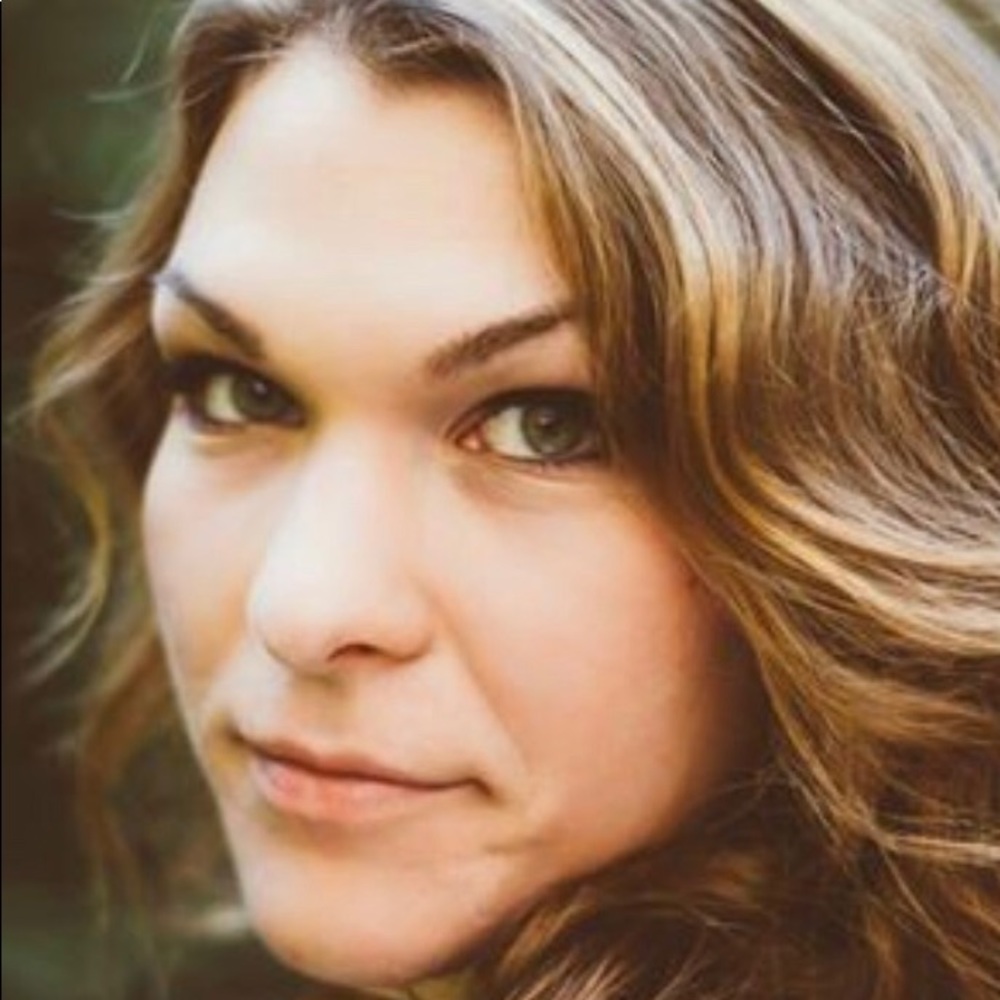 Meet your Posher, Katelyn